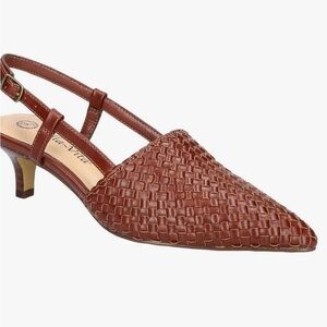 BellaVita Slingback sandal - pointed toe -camel w/box- wide